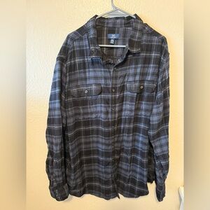 Men's Black and Gray Plaid shirt